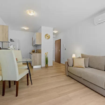 Apartment Matis Near
