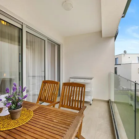 Matis Near Apartment
